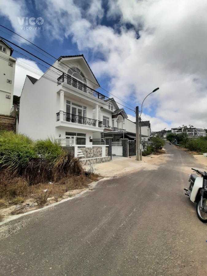 CHÍNH CHỦ CẦN NHÀ MẶT PHỐ CỔ LOA, ĐÀ LẠT, LÂM ĐỒNG, 250M2, XÂY 3 TẦNG, GIÁ 13,3 TỶ, 0815968111