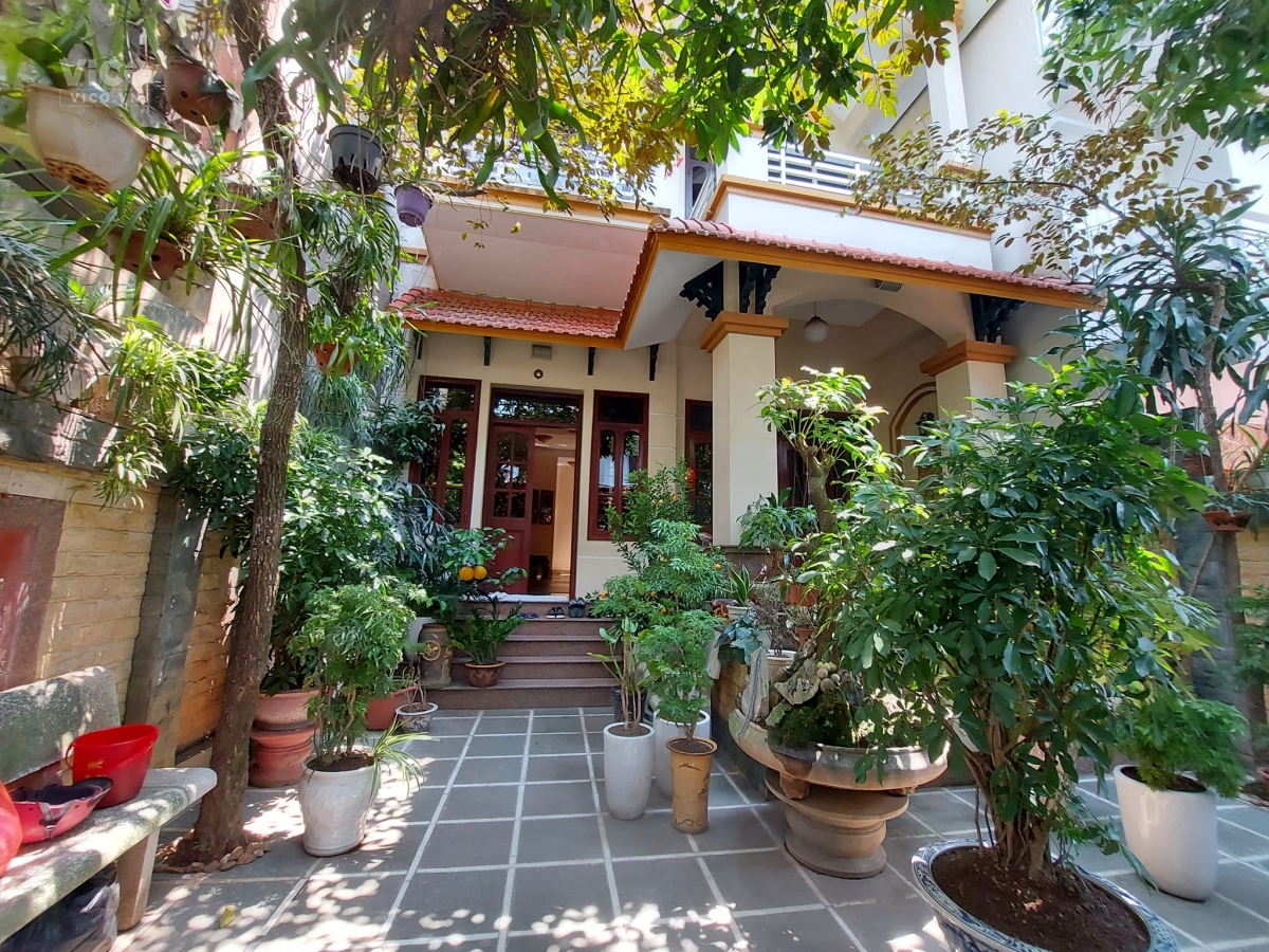 BÁN NHANH BIỆT THỰ NHÀ VƯỜN KĐT VIỆT HƯNG, LONG BIÊN 110M MT5 5T GIÁ 17.8 TỶ