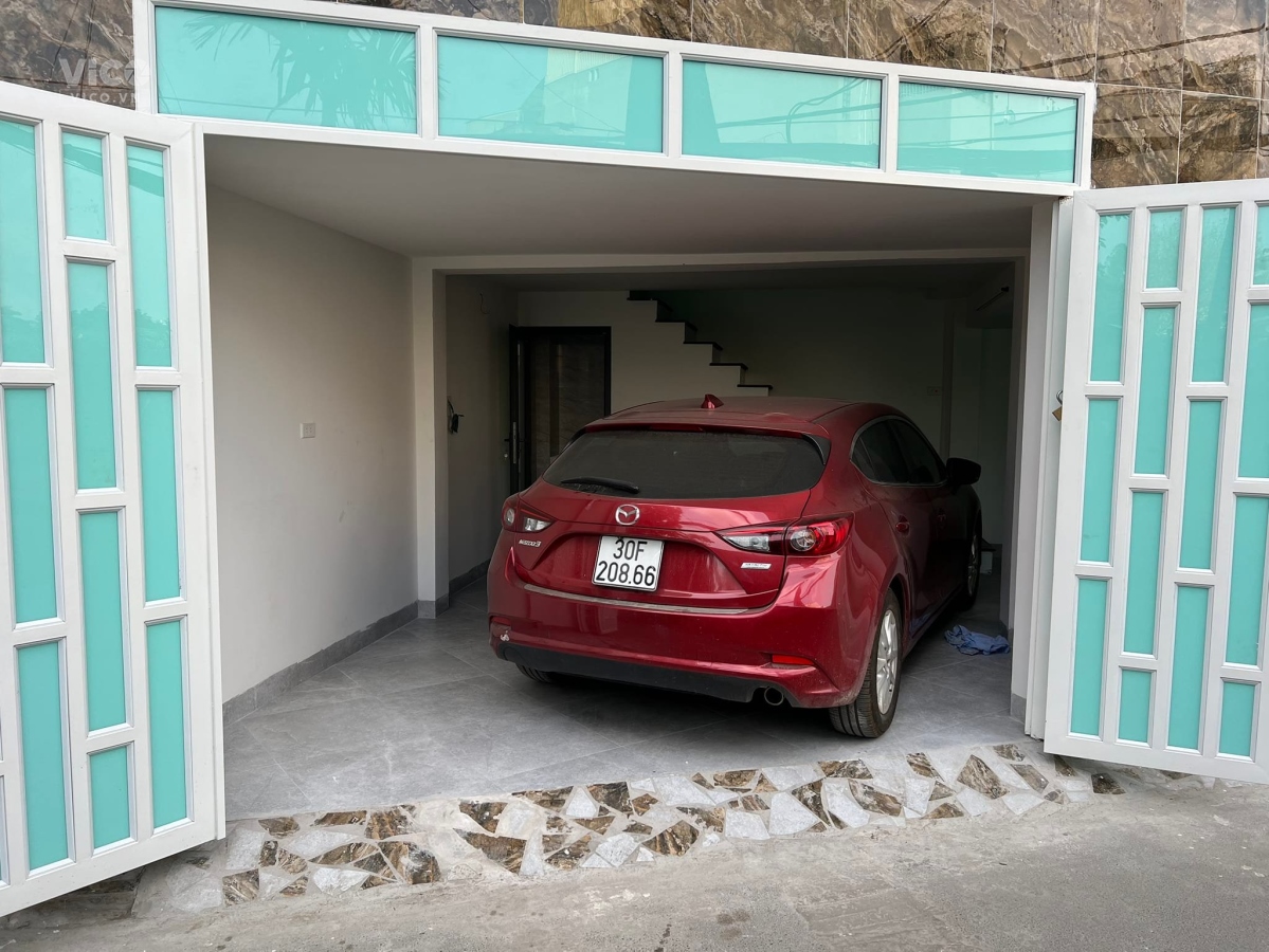 BÁN NHÀ THANH XUÂN ..VIU HỒ Ô TÔ ĐỖ CỬA THOÁNG MÁT.KINH DOANH SẦM UÂT.LÔ GÓC