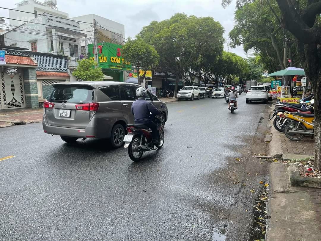 Chỉ có 25 triệu/tháng.CHO THUÊ mặt tiền Kinh doanh ngang 6 x 35 mét Phan Trung, Tân Mai.