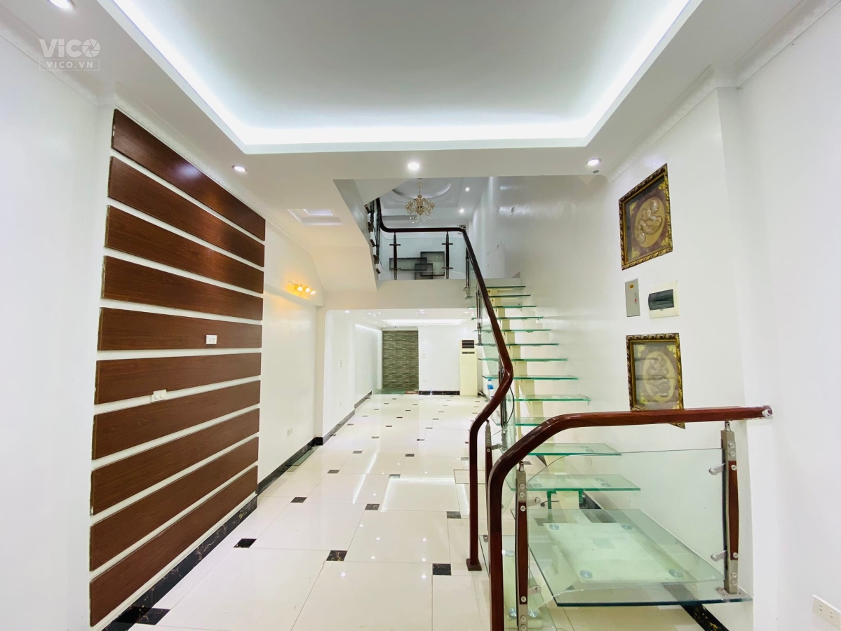 Khu phân lô duy nhất còn lại phố Nguyễn Trãi, lô góc gần Royalcity. DT165m2. 40 tỷ.