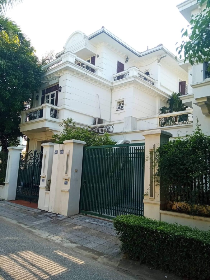 Bán Biệt Thự Ciputra 180m2 cực đẹp 0909858789