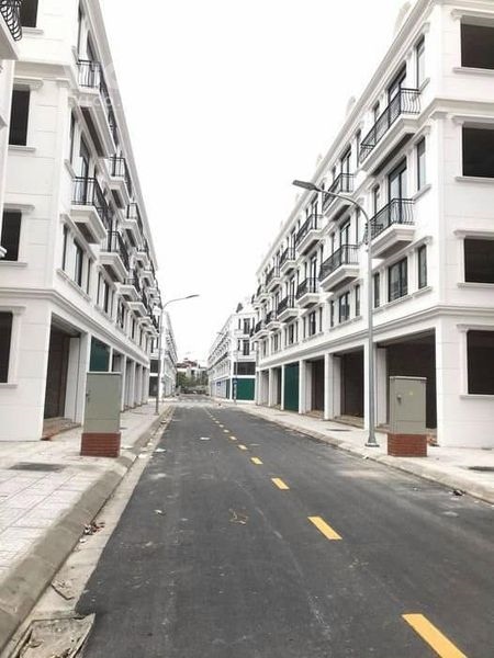 Căn shophouse Sông Hồng giá rẻ trước khi chung cư Blustar bàn giao Lh0346996426