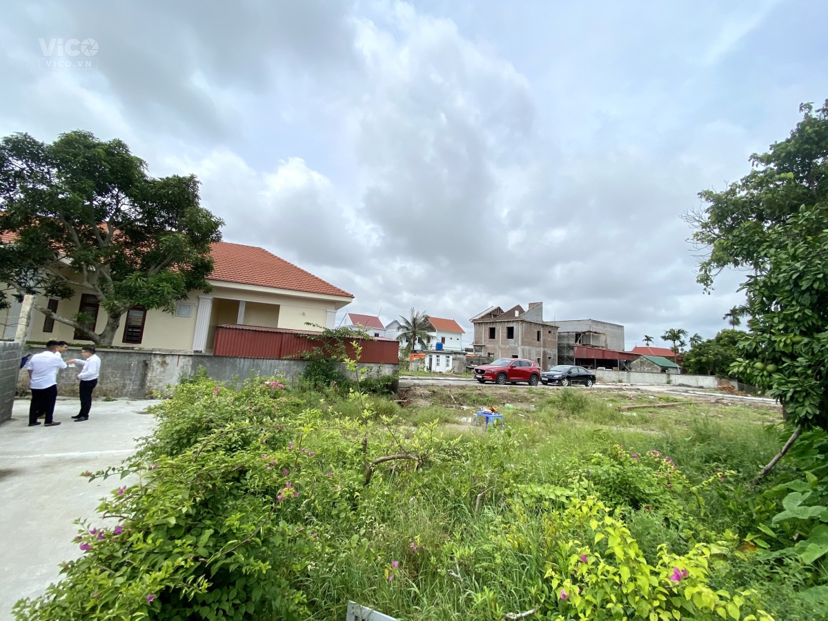 Gia đình cần bán lô đất Văn Khê, An Thọ, 2 mặt đường, 68m2 giá 4xx, sổ đỏ cc