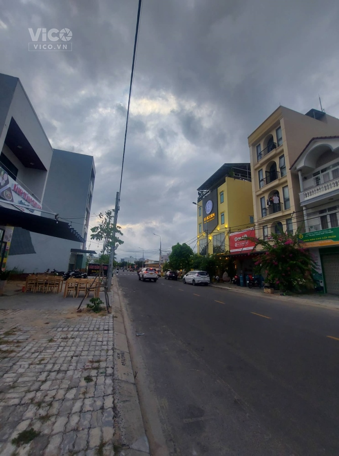 ĐẤT VÀNG VỊ TRÍ KIM CƯƠNG XÂY KHÁCH SẠN NHÀ HÀNG RA BIỂN 100M