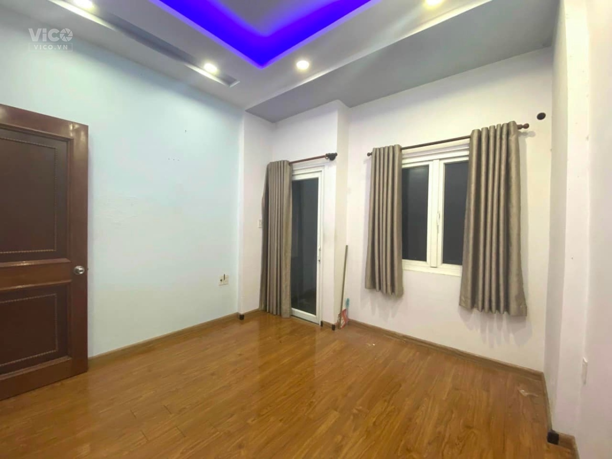 Bán nhà đẹp, ở ngay Lê Thanh Nghị, Hải Châu 67m2, ô tô ngủ, 3,7 tỷ