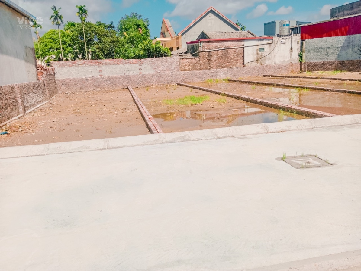 . Diện tích 75m2 giá 671tr/ô, bao mọi chi phí làm sổ.Vị trí đất thông thoáng