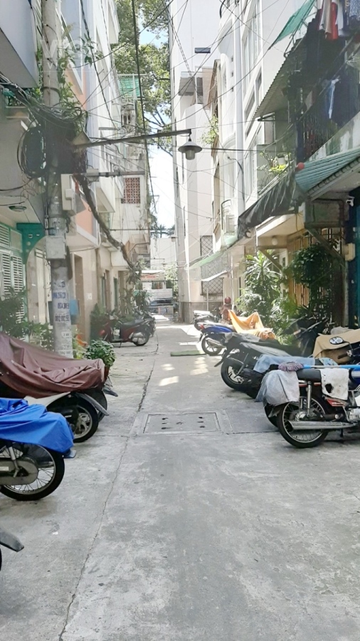 NHÀ ĐẸP NGAY CHỢ AN NHƠN, 54M2 x 3 TẦNG, P17, GIÁ 5.4 TỶ TL.