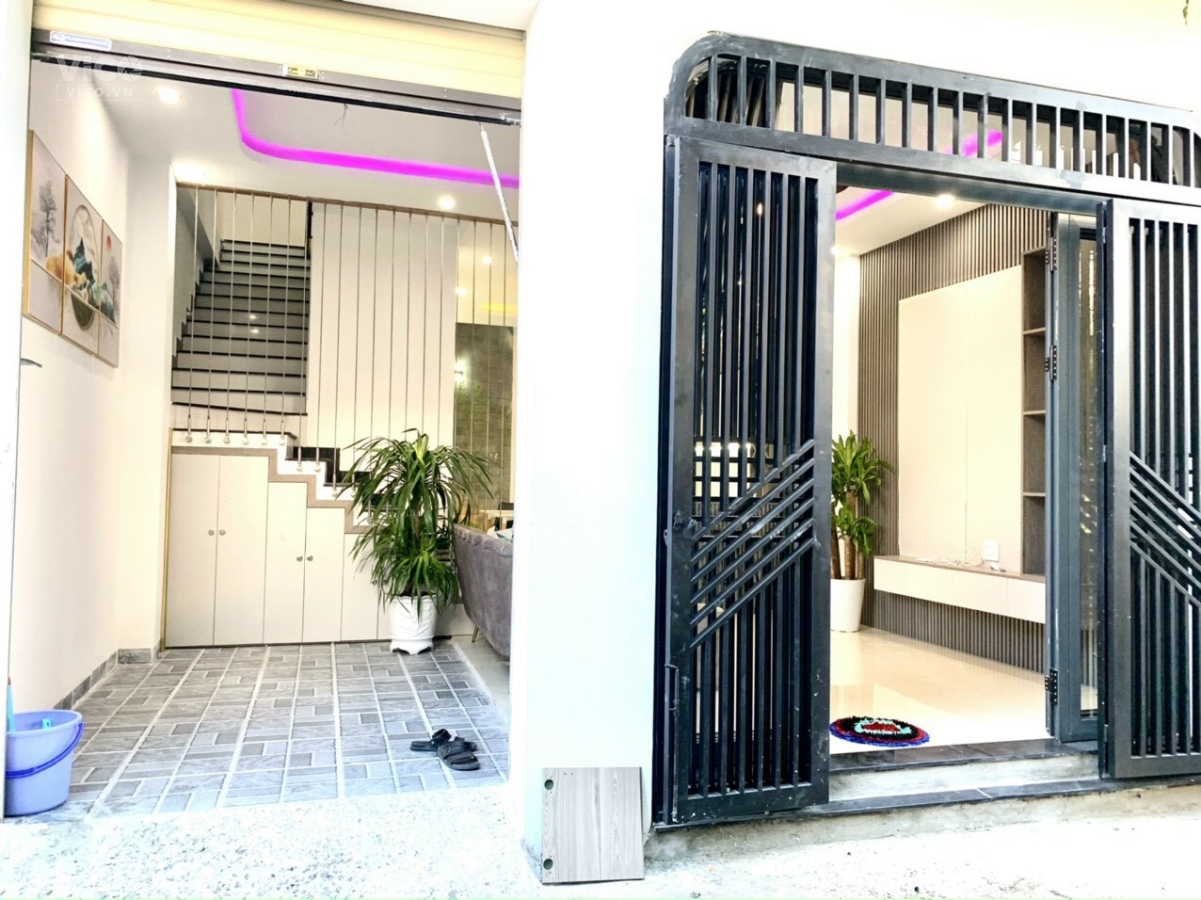 Nhà sát Biển Nguyễn Tất Thành, 3 tầng, ngang 5.3m 4.2 tỷ