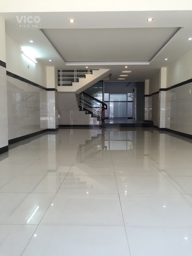 Bán nhà mặt tiền Điện Biên Phủ.