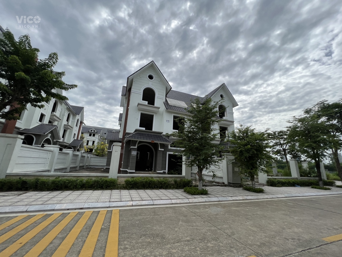 Gia đình cần chuyển nhượng Biệt thự Gleximco, Lê Trọng Tấn, 270m2, 9m tiền, nhỉnh 20 tỷ.