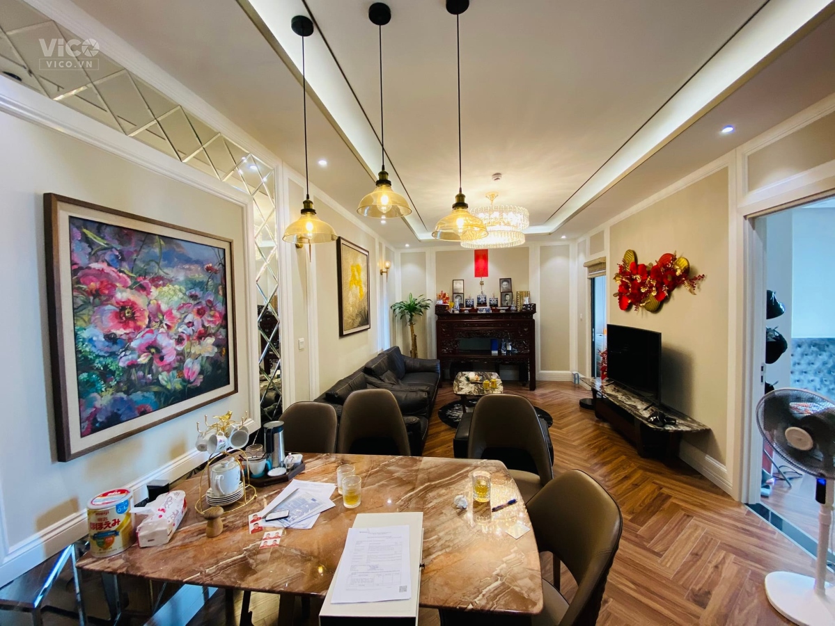 Biệt thự Ngã Tư Sở. DT95m2. 5 tầng. MT5.5m. 26 tỷ.