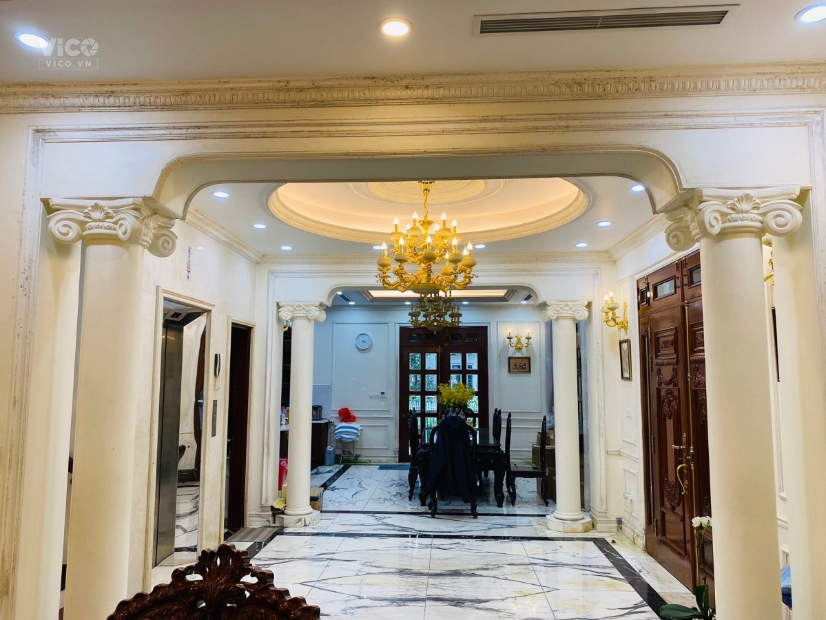 Bán gấp biệt thự Văn Phú trung tân view vườn hoa hồ nước, Hà Đông nội thất Luxury 200m2, 25.5 tỷ