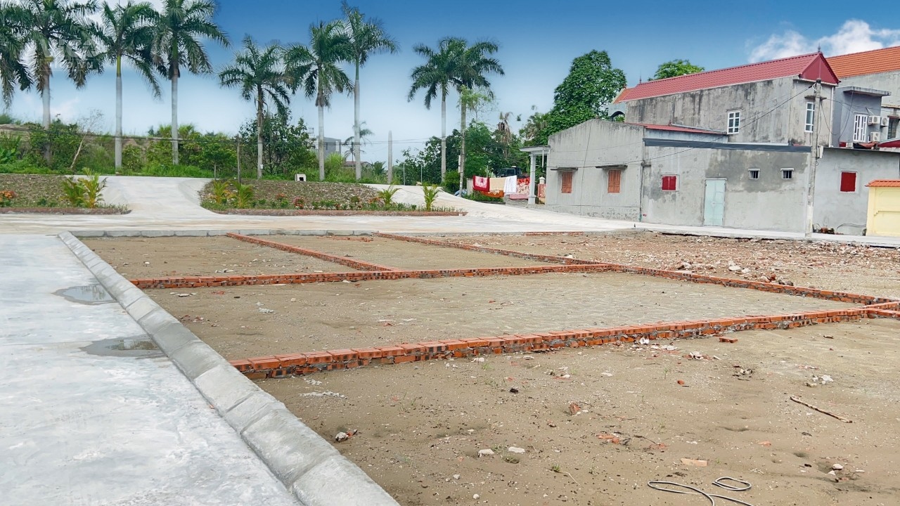 đất chính chủ, đât sở lâu dài ngay chân cầu Khuể đi vào