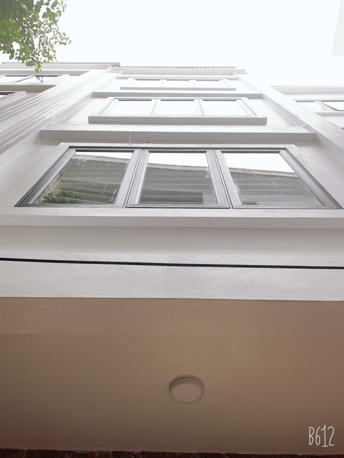Chính chủ nhờ bán nhà ngõ gần oto, trung tâm phố Cầu Giấy 35m x 5 tầng cực đẹp giá 3,6 tỷ