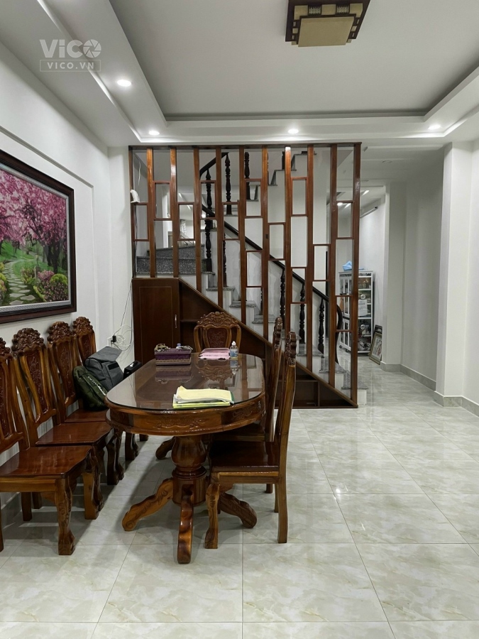 Cần bán nhà mặt tiền đường Ngô Quyền phường 6 TP Đà Lạt giá 7,5 tỷ