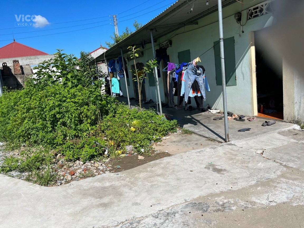 Lô góc 200m2, tại Tiểu Trà, Hưng Đạo, trên đất đang có 5 phòng trọ cho thuê full người ở.