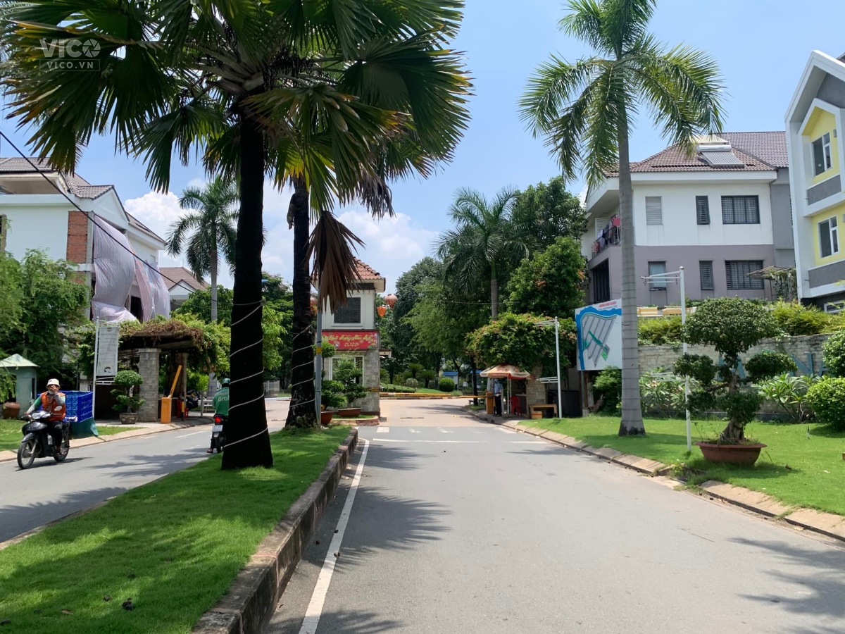 CHỈ VÀI TỶ CÓ NHÀ Ở KHU BIỆT THỰ CAO CẤP Nhà 4 Tầng, XE HƠI CHẠY, khu JAMONA Hiệp Bình Chánh