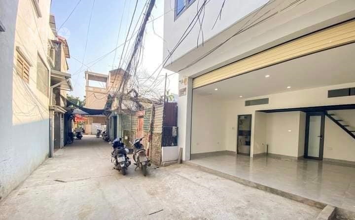 Bán toà căn hộ dịch vụ 105m 6 tầng Doanh thu 11% tại Phú Diễn, Nam Từ Liêm.