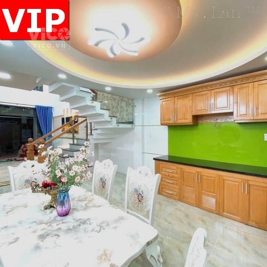 Nhà Tân Phú thuộc khu vip, đẹp như bông hoa tulip
