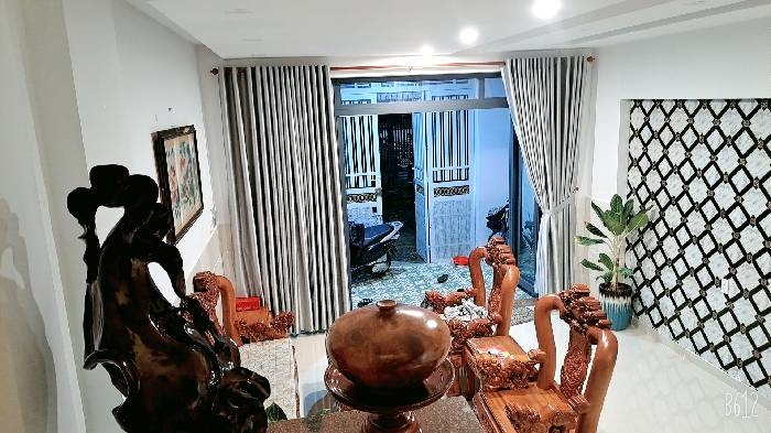 Bán Nhà Hiệp Bình, Hẻm XH, Ngang 6m ( 52 m2) , Nhà Đẹp ở ngay, Nhỉnh 4 tỷ.