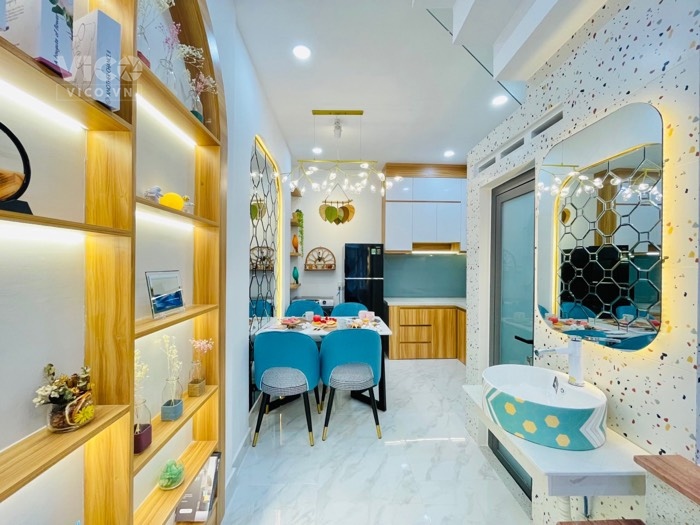 Bán Nhà Hiệp Bình, Hẻm XH, Ngang 6m ( 52 m2) , Nhà Đẹp ở ngay, Nhỉnh 4 tỷ.