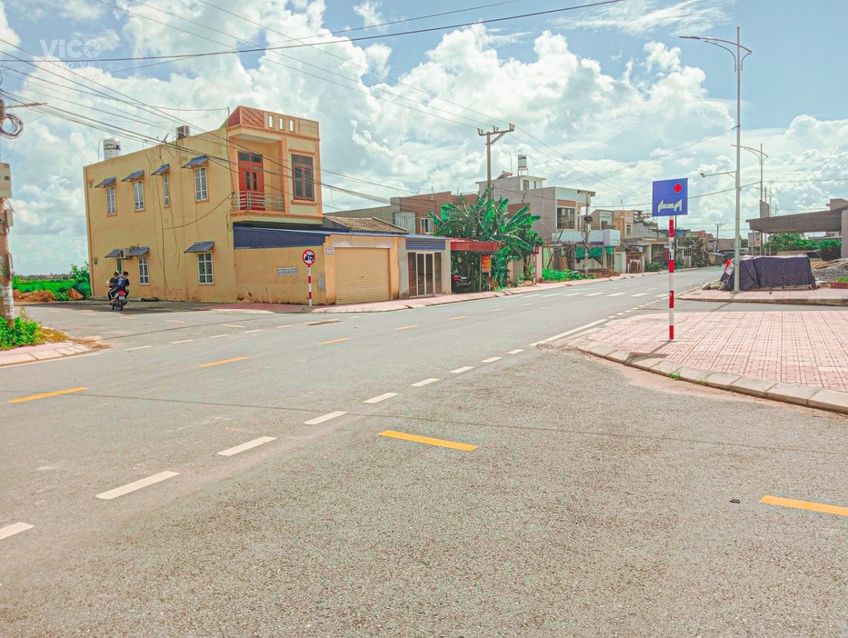 Chính chủ bán ô đất khu dân cư sầm uất nhất và gần các kcn Chiến thắng An Lão . Đất nằm trục đường