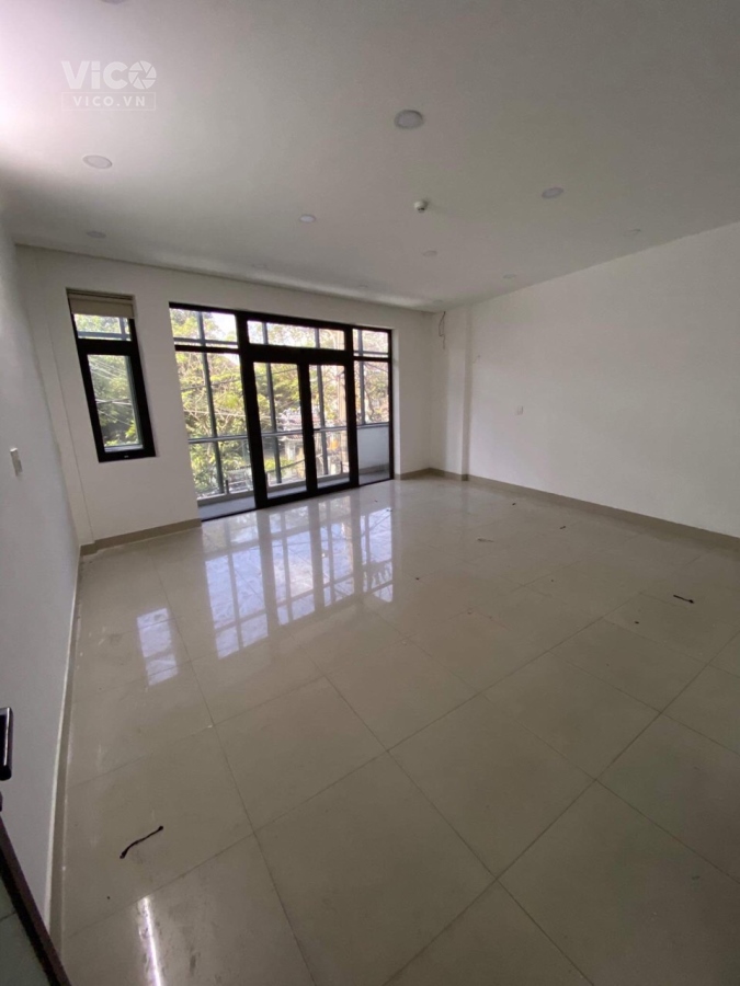 Nhà mặt tiền Triệu Nữ Vương, 2 tầng, Ngang 6.5 Nở Hậu