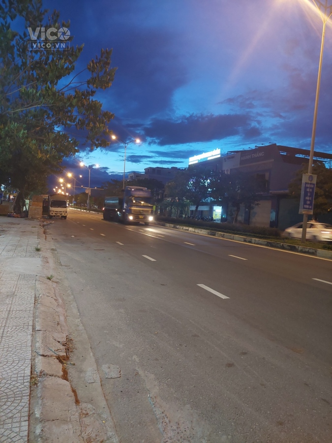 CHỦ CẦN BÁN NHANH 1 CÂN MẶT TIỀN VÕ CHÍ CÔNG HƠN 200M2 3 TẦNG GIÁ CHỈ TRÊN 20 TỶ