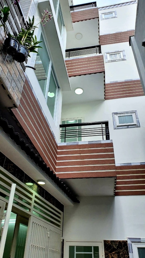 NHÀ SÁT MẶT TIỀN, GẦN NGÃ TƯ PHÚ NHUẬN, 43M2, 4 TẦNG, 6.5 TỶ TL