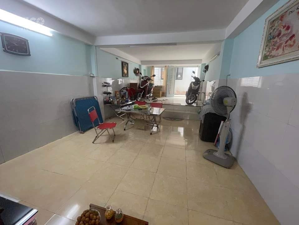 Đối diện DH maketing Q7 Nhà 2 tầng Giá giảm mạnh.