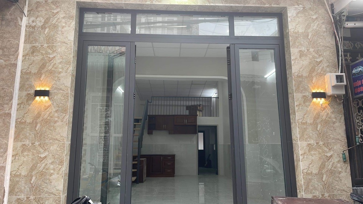 Chủ Xoắn giảm 250tr chào mới 5ty250 HXH 65m2 .4 tầng khu phân lô cực đẹp BHH Bình Tân