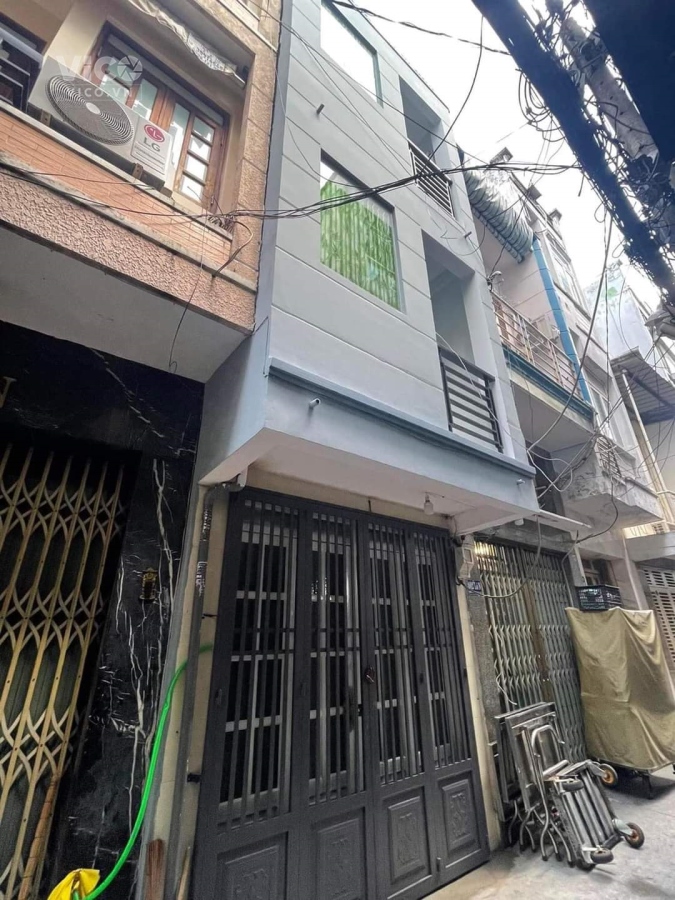 HXH Hoàng Diệu DT 63M Quận 4, 3 Tầng có 3,5 tỷ