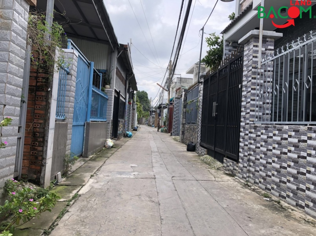 NHÀ NỞ HẬU NGAY TRƯỜNG HỌC VÀ CHỢ TÂN MAI ĐƯỜNG OTO 76M2 CHỈ 3 TỶ