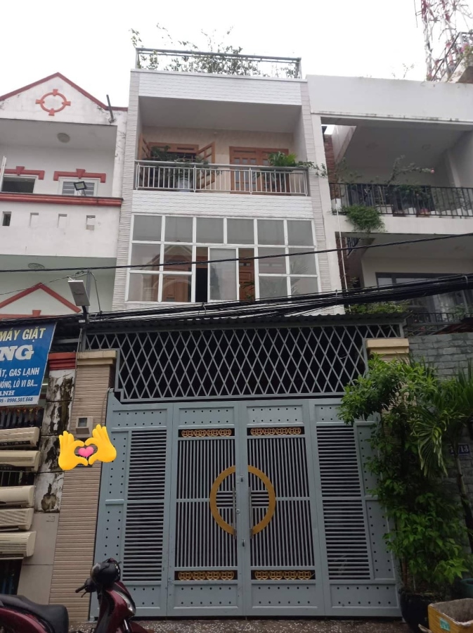 Nhà Bán Mặt Tiền Lê Văn Việt Quận 9 4 Tầng 74m2 chỉ hơn 7 Tỷ