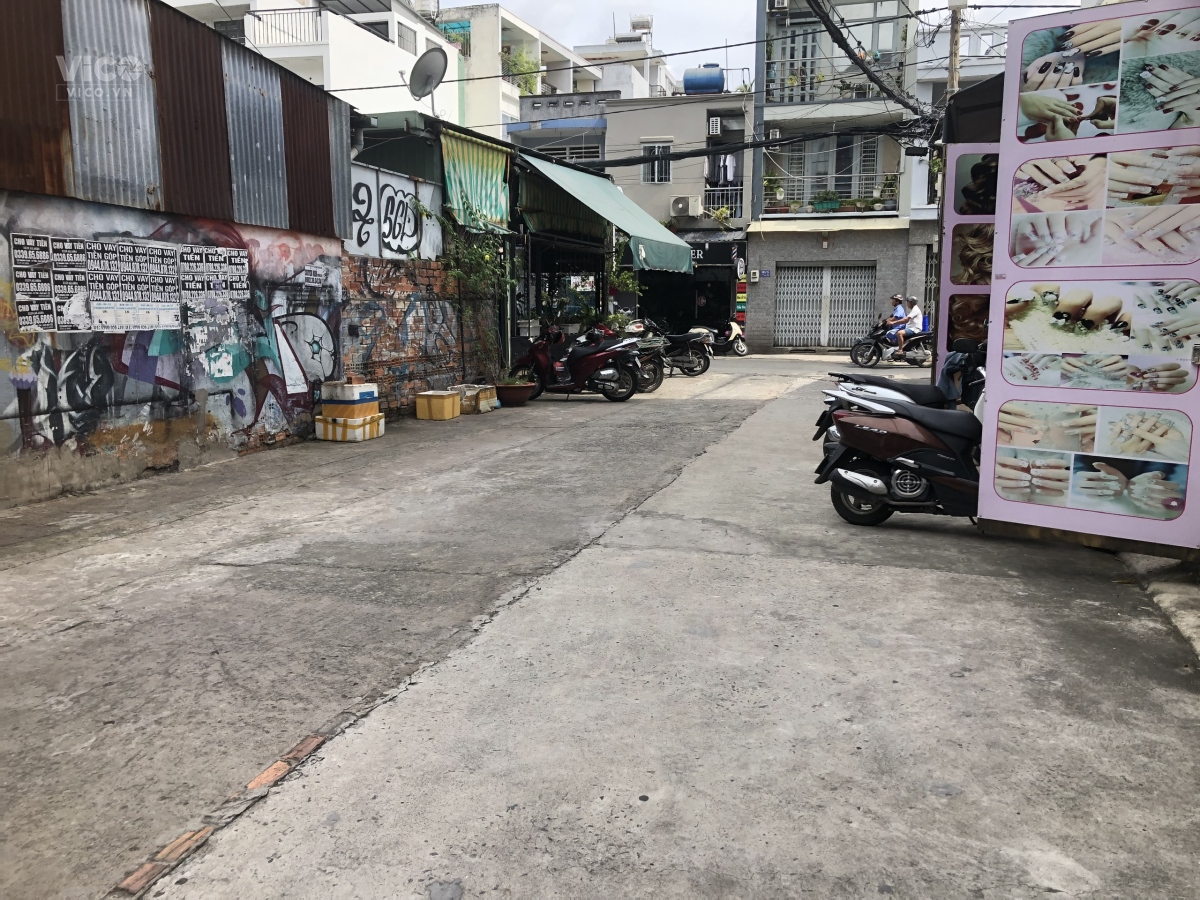 TRÚC NHÂN BỐN CHỮ LẮM NHÀ ĐẸP LẮM THIẾT KẾ ĐẸP NHÀ TO LẮMHẺM TO CHỦ GẤP NÊN GIÁ RẺ LẮM!!!!