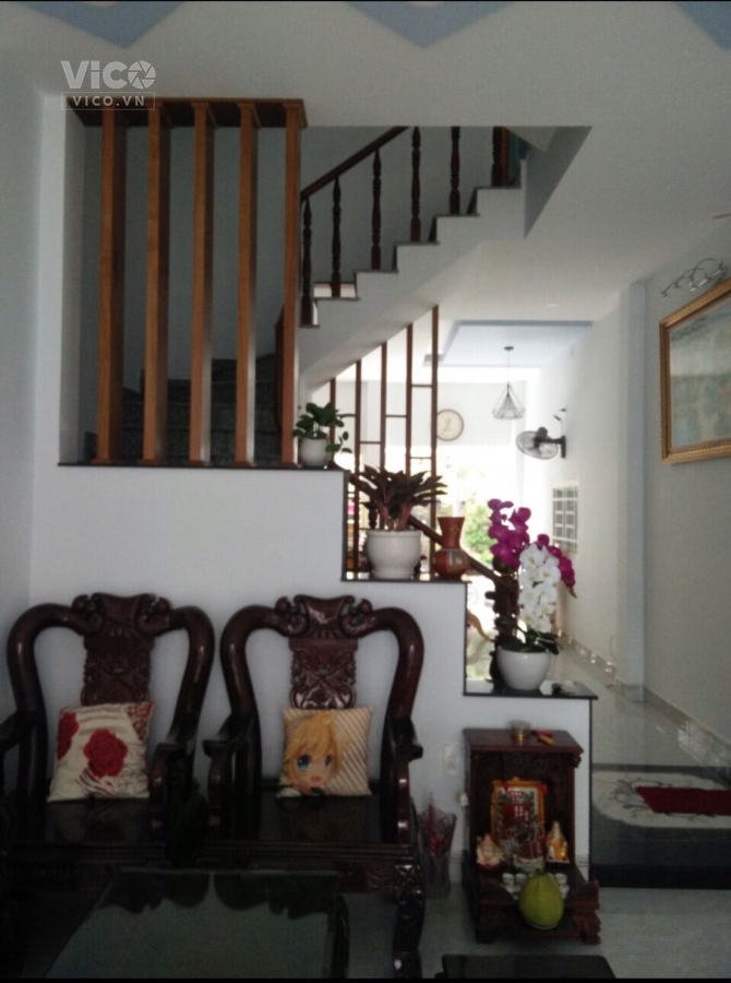 Cho thuê nhà 2PN, có máy lạnh, quạt, tủ lạnh đường Trần Văn Khánh