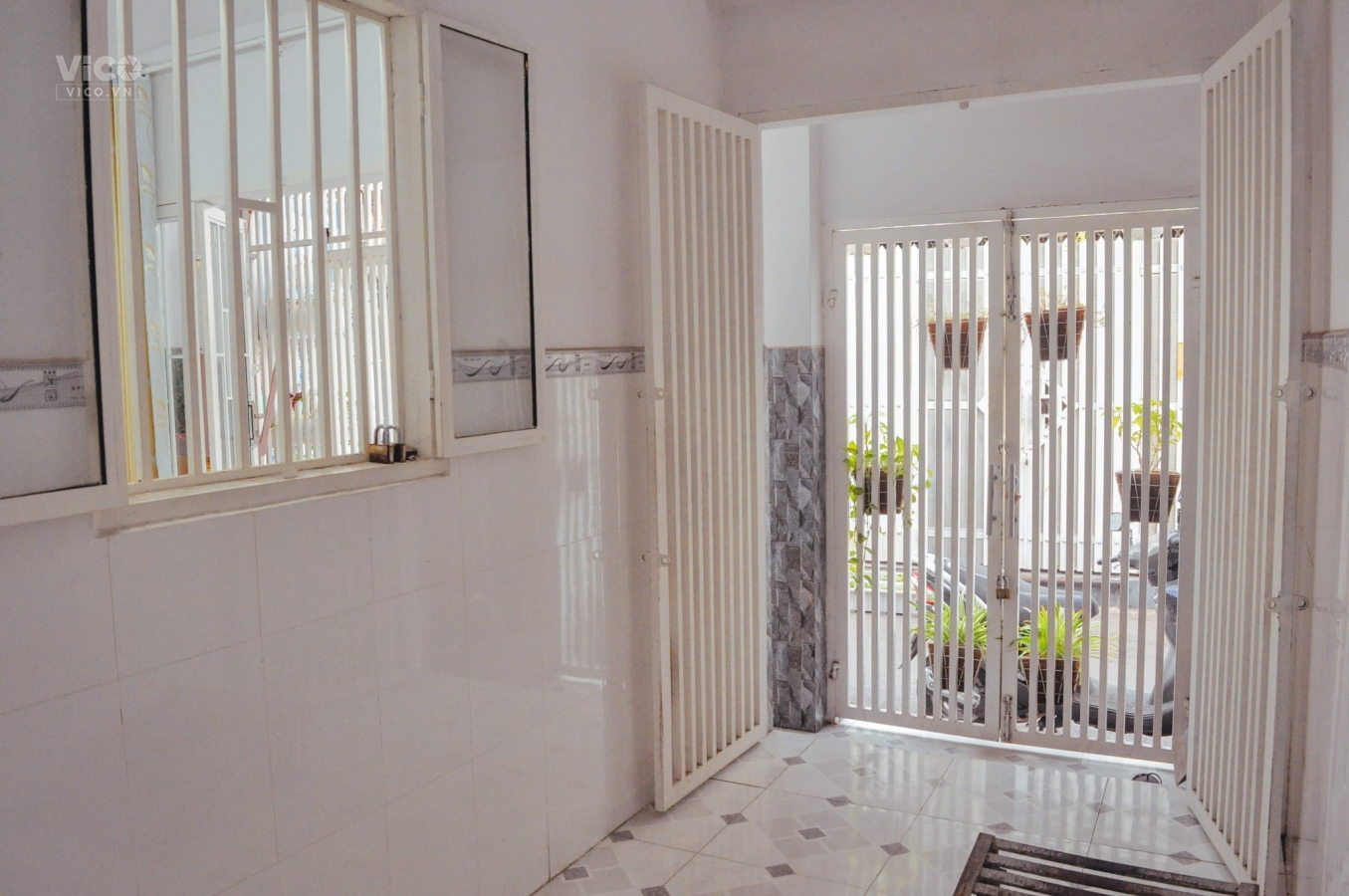 Cho thuê nhà khu cư xá ngân hàng đầy đủ nội thất