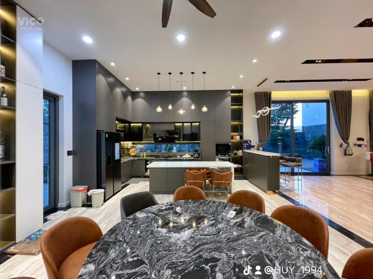 Biệt Thự Mỹ Đình, Nam Từ Liêm, Khu Vực Sống Đẳng Cấp, DT 162m2, Giá 40 tỷ. Lh 0979400492