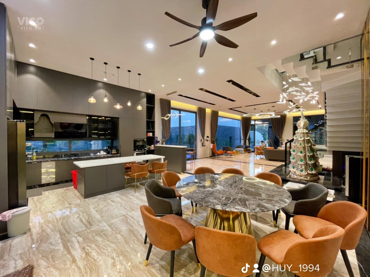 Biệt Thự Mỹ Đình, Nam Từ Liêm, Khu Vực Sống Đẳng Cấp, DT 162m2, Giá 40 tỷ. Lh 0979400492