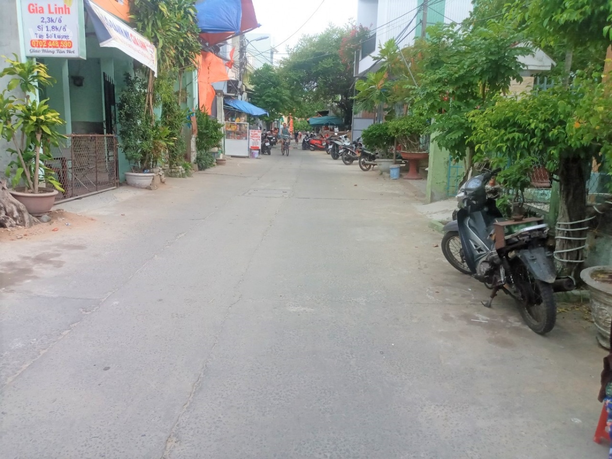 Bán nhà TT Sơn Trà 76m2, mặt đường 5m5 chỉ 3 tỷ 1 Lý Uy Tín 0396232575