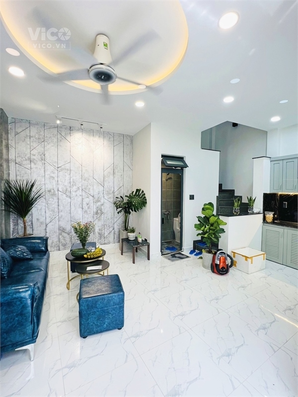 Nhà Phan Đăng Lưu, 4 tầng kiên cố đẹp, chỉ 7.6 tỷ, hẻm xe hơi 6m