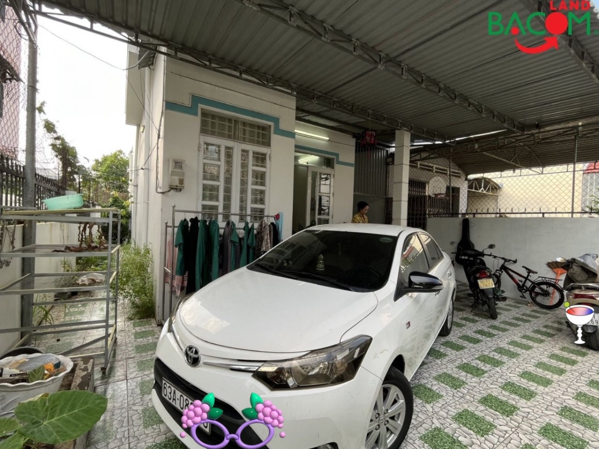 Giảm giá Bán nhanh nhà lô góc Tân Hiệp, Biên Hoà, 160m2, đường xe hơi, SHR, thổ cư