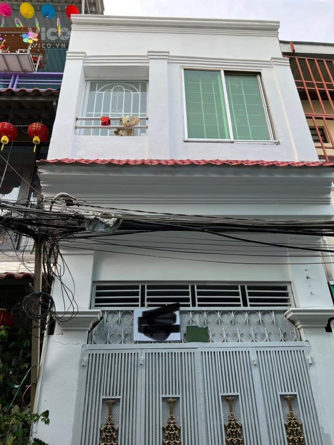 Hẻm ba gác đoàn văn bơ DT 26m 2 tấm có 2.6 tỷ Q4