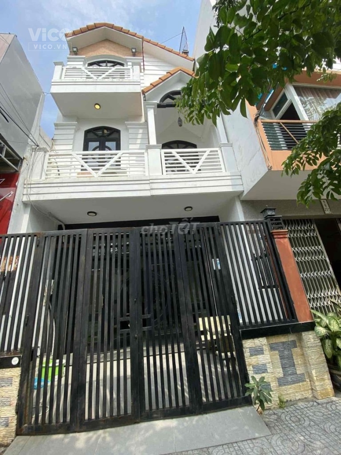 Bán nhà xây kiểu biệt thự đẹp gần chợ AnHaiBac