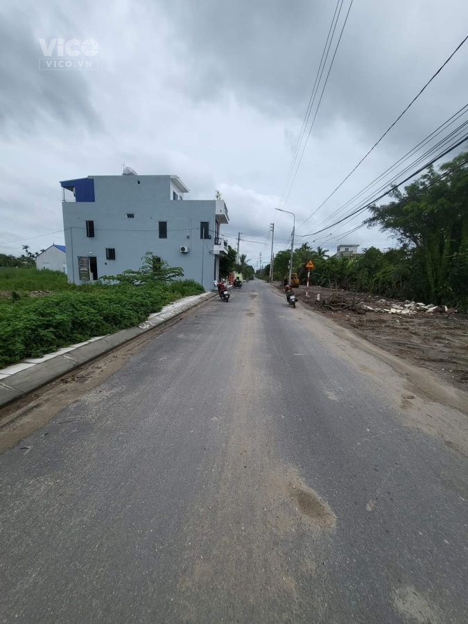 Lô đất 135m2 mặt đường Trần Bá Lương, Hưng Đạo, Dương Kinh, Hải Phòng. Đường 11m. giá 3,8 tỷ.