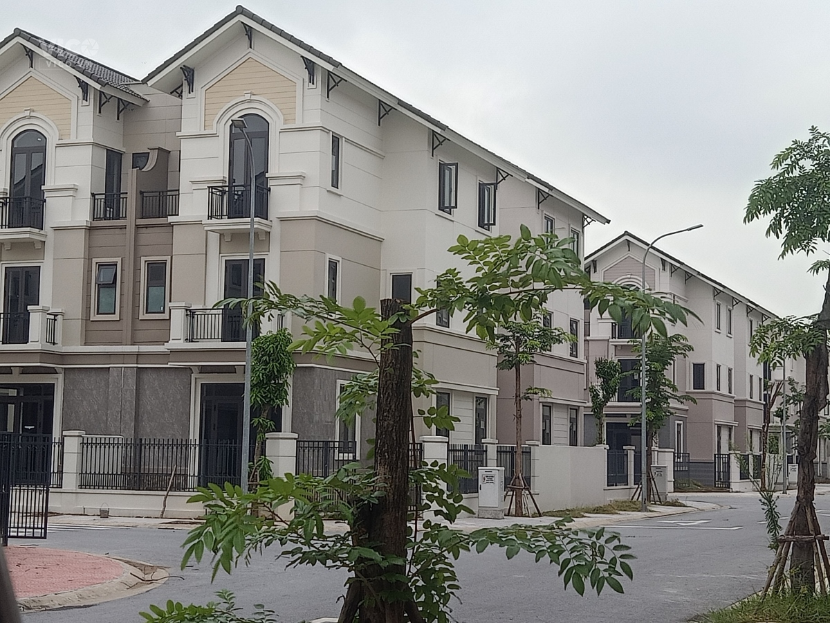 Chỉ 4,5 tỷ sở hữu biệt thự sân vườn 135m2 đại đô thị VSIP Bắc Ninh, đầy đủ tiện ích