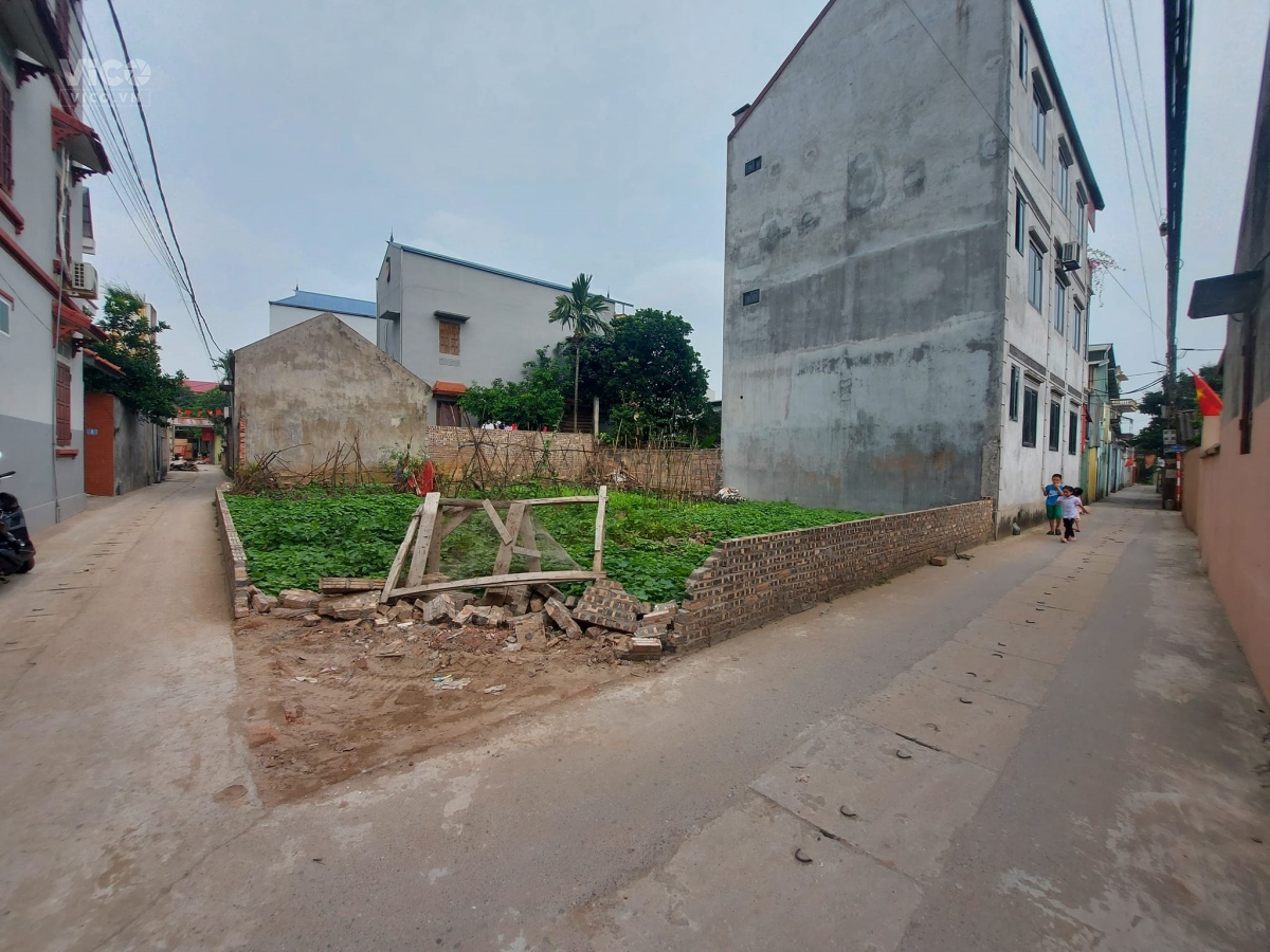 Bán đất Ngọc Thụy, Long Biên, 60m25.1 tỷ, ô tô đỗ, thoáng đẹp, lô góc.