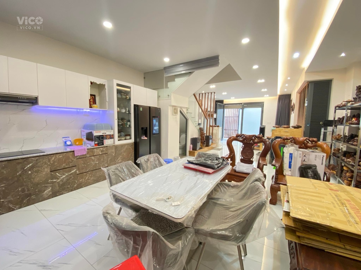 Biệt Thự Mini Nguyễn Quý Yêm, 4 Tầng, 90m2, Hẻm Nhựa 8m, Tặng Full Nội Thất Chỉ Nhỉnh 8 Tỷ