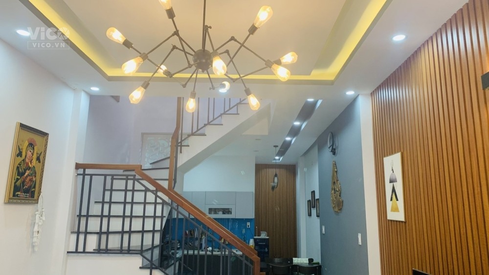 BÁN NHÀ Quang Trung, Hải Châu, 100m2/3 Tầng GIÁ TỐT 5,3 Tỷ còn TL